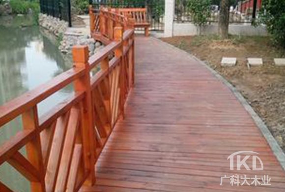防腐木护栏14.jpg