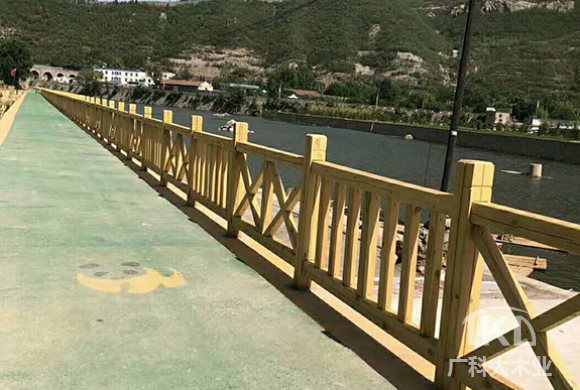 防腐木护栏价格